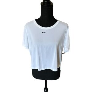 Nike Dri-Fit White Cropped Short Sleeve Tee, size large